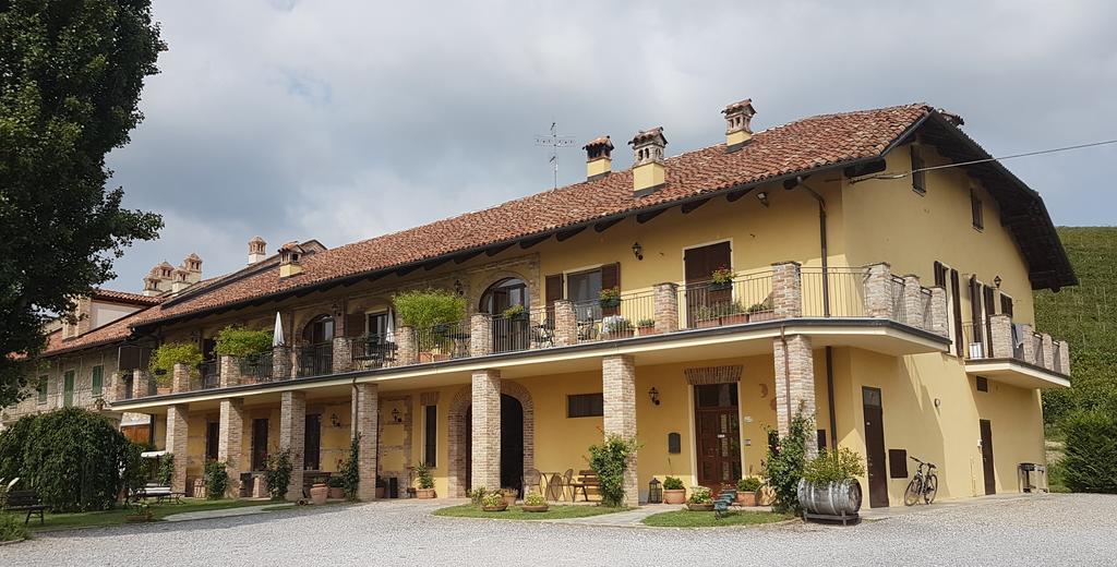 Cascina Rocca Agriturismo B&B Ла-Морра Екстер'єр фото